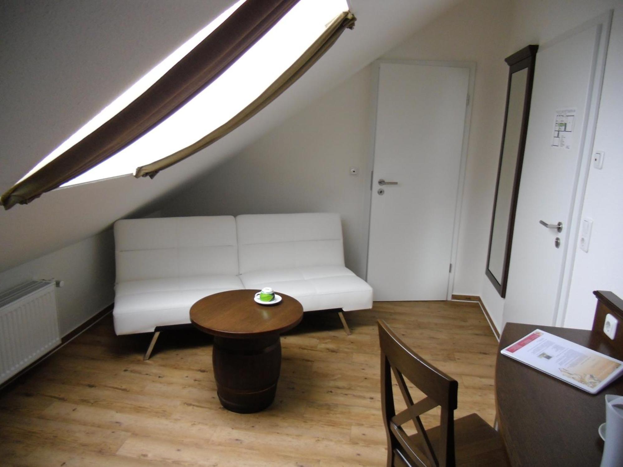 Wein-Traeume Hotel Thuengersheim ภายนอก รูปภาพ