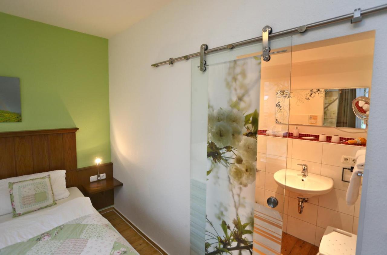 Wein-Traeume Hotel Thuengersheim ภายนอก รูปภาพ